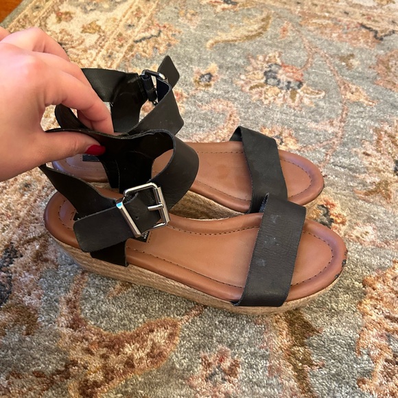 Steven by Steve Madden Platform Sandal - Picture 1 of 4
